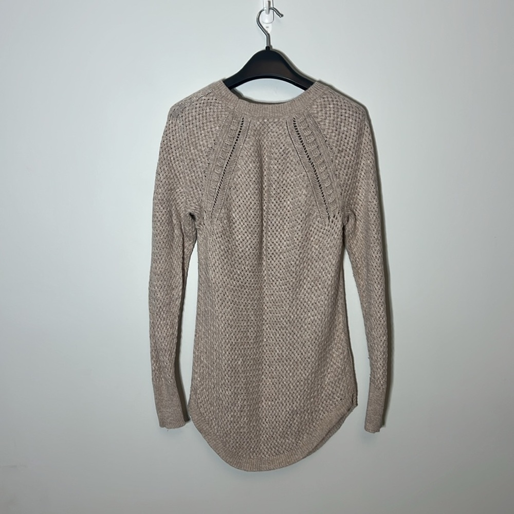 Size M - Picture 2 of 3